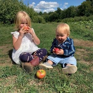 Meet your Posher, Elizabeth